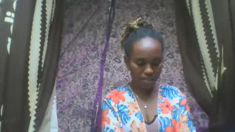 Snapshot of estanie chatting on October 24, 2025, 8:11 am estanie online show from October 24, 2025, 8:11 am