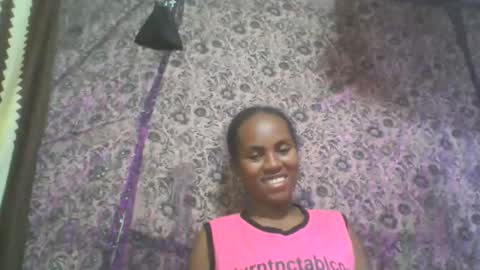 Snapshot of estanie chatting on October 30, 2025, 6:52 pm estanie online show from October 30, 2025, 6:52 pm