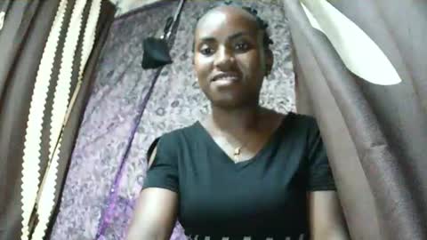 Snapshot of estanie chatting on November 3, 2025, 6:31 pm estanie online show from November 3, 2025, 6:31 pm