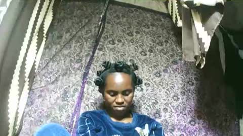 Snapshot of estanie chatting on November 15, 2025, 7:32 pm estanie online show from November 15, 2025, 7:32 pm