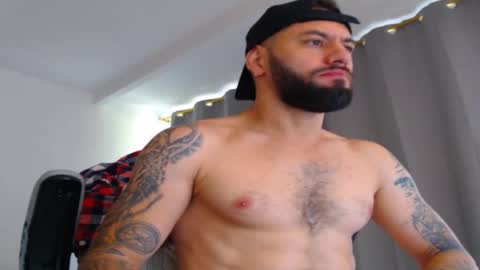 Snapshot of esteban7984068 chatting on November 7, 2025, 1:22 pm esteban online show from November 7, 2025, 1:22 pm