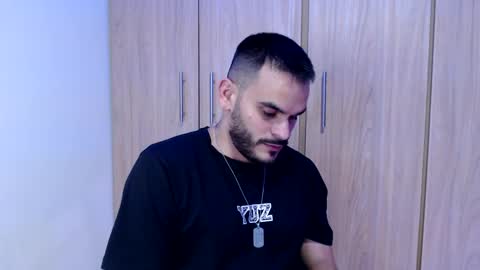 Snapshot of esteban_fer chatting on December 16, 2024, 5:38 am Esteban Fernandez online show from December 16, 2024, 5:38 am