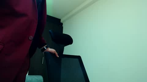 Esteban Fernandez online show from November 23, 2025, 2:22 am