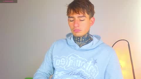 Esteban independent model online show from January 14, 2026, 1:06 pm