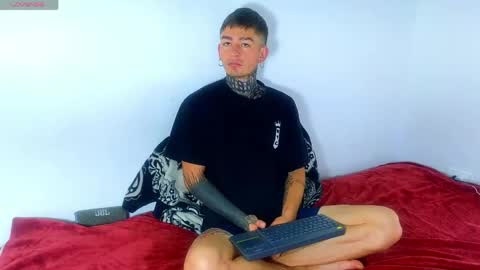 Esteban independent model online show from May 13, 2026, 9:50 am