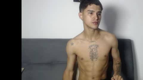 Snapshot of estebanjm22 chatting on May 27, 2026, 10:56 am Esteban online show from May 27, 2026, 10:56 am