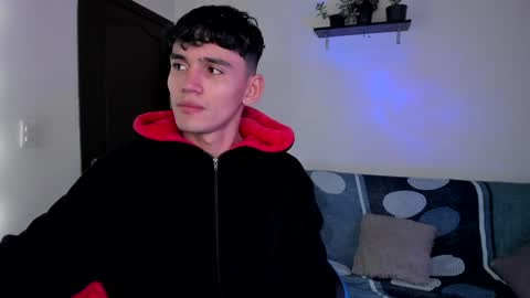 Snapshot of estebanperez_ chatting on January 20, 2025, 12:49 pm Esteban online show from January 20, 2025, 12:49 pm