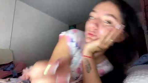 estefa1 online show from March 14, 2026, 5:35 am