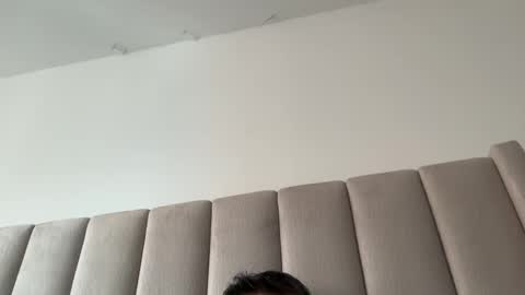 estefano1421 online show from February 20, 2026, 1:33 pm