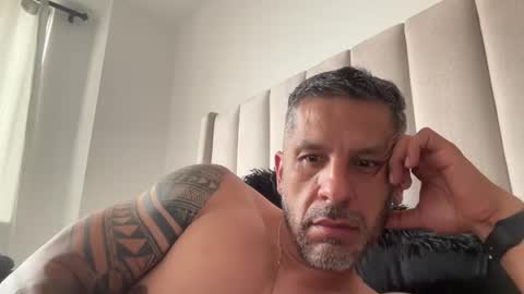 estefano1421 online show from February 25, 2026, 1:10 pm