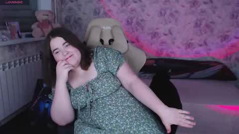 estelle_hicks online show from March 21, 2026, 6:55 pm