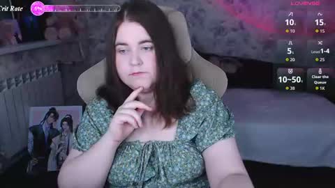 estelle_hicks online show from July 18, 2026, 7:17 pm