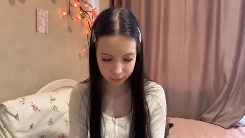 Snapshot of estellezdebski chatting on July 30, 2026, 11:09 am estellezdebski online show from July 30, 2026, 11:09 am