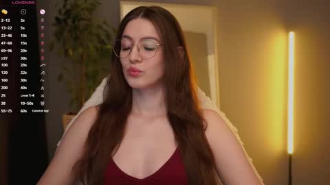 Ester online show from February 26, 2026, 10:03 am