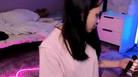Ester online show from July 28, 2026, 5:56 pm