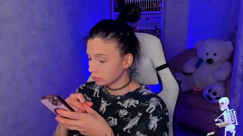 Snapshot of estercollins chatting on February 4, 2025, 11:49 pm Ester online show from February 4, 2025, 11:49 pm