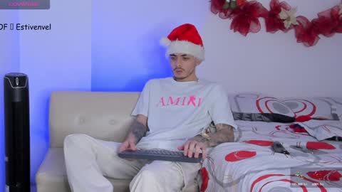 estivenvel online show from December 24, 2024, 7:00 pm