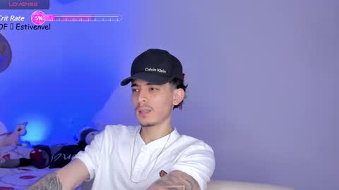 estivenvel online show from March 11, 2025, 3:23 pm