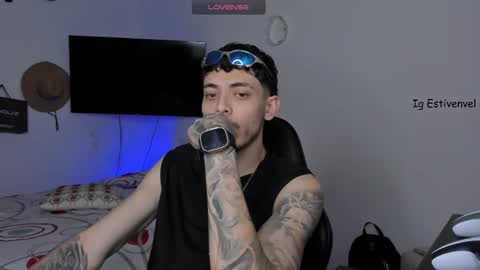 estivenvel online show from October 22, 2025, 7:24 pm