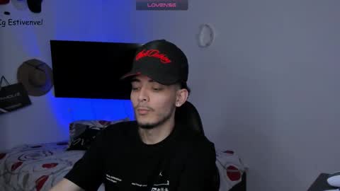 estivenvel online show from November 6, 2025, 5:14 pm