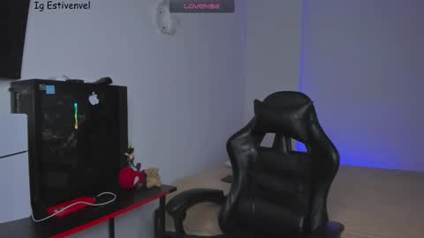 estivenvel online show from March 3, 2026, 12:50 am