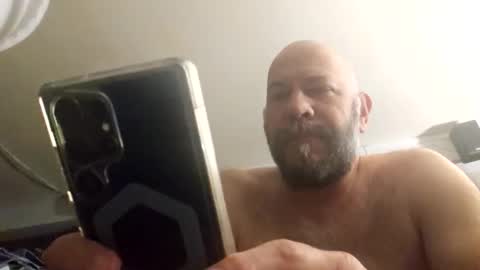 Snapshot of estova2002 chatting on November 5, 2025, 9:42 am estova2002 online show from November 5, 2025, 9:42 am