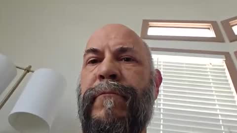 Snapshot of estova2002 chatting on March 31, 2026, 10:10 pm estova2002 online show from March 31, 2026, 10:10 pm