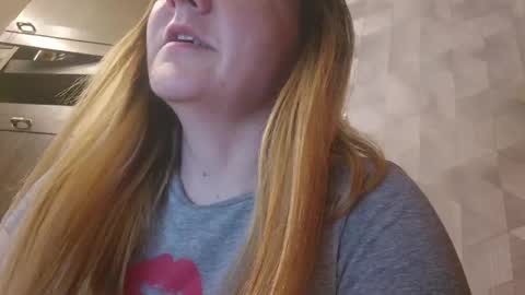 estrellawalters online show from May 17, 2026, 10:33 am