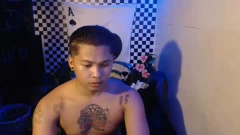 Snapshot of esward_tynn chatting on November 10, 2025, 3:27 am im esward tynn online show from November 10, 2025, 3:27 am