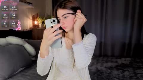 Mary online show from October 20, 2025, 7:42 am