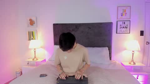 Snapshot of ethan_and_ava chatting on February 7, 2025, 1:43 pm ethan and ava online show from February 7, 2025, 1:43 pm