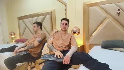 Snapshot of ethan_greys chatting on November 29, 2025, 4:04 am ethan_greys online show from November 29, 2025, 4:04 am