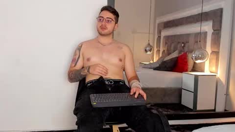 Snapshot of ethan_greys chatting on November 30, 2025, 3:54 am ethan_greys online show from November 30, 2025, 3:54 am