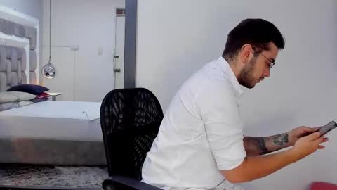 Snapshot of ethan_greys chatting on January 11, 2026, 11:21 pm ethan_greys online show from January 11, 2026, 11:21 pm