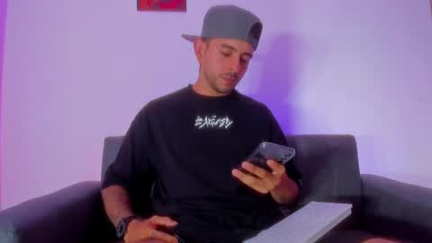 Ethan Muller online show from February 10, 2025, 7:49 pm