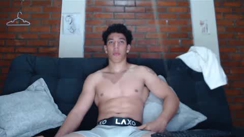 Snapshot of ethan_noir chatting on December 15, 2024, 5:23 am Ethan Noir online show from December 15, 2024, 5:23 am