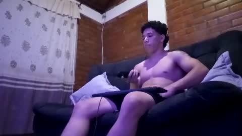 Snapshot of ethan_noir chatting on December 18, 2024, 3:26 am Ethan Noir online show from December 18, 2024, 3:26 am