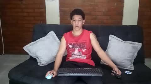 Snapshot of ethan_noir chatting on December 22, 2024, 3:22 am Ethan Noir online show from December 22, 2024, 3:22 am