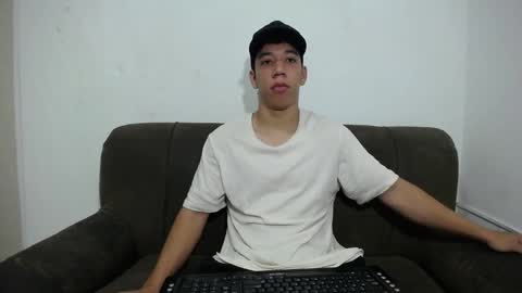 Snapshot of ethan_noir chatting on February 12, 2025, 6:19 pm Ethan Noir online show from February 12, 2025, 6:19 pm