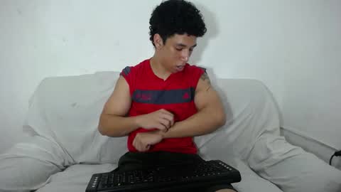 Snapshot of ethan_noir chatting on February 20, 2025, 8:14 pm Ethan Noir online show from February 20, 2025, 8:14 pm