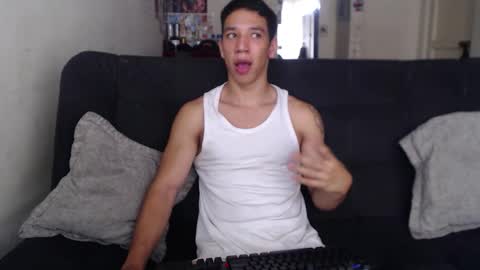 Snapshot of ethan_noir chatting on December 22, 2025, 4:04 pm Ethan Noir online show from December 22, 2025, 4:04 pm