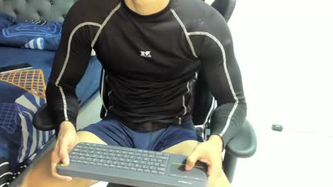 ethan_smitth1 online show from January 22, 2025, 10:05 pm