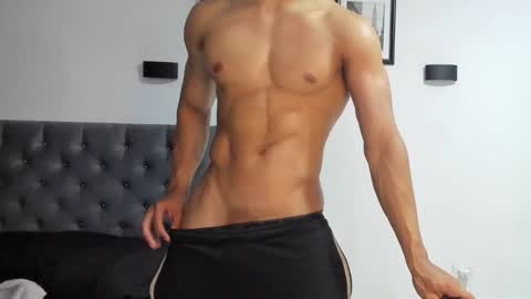 ethan_smitth1 online show from February 5, 2025, 5:30 am