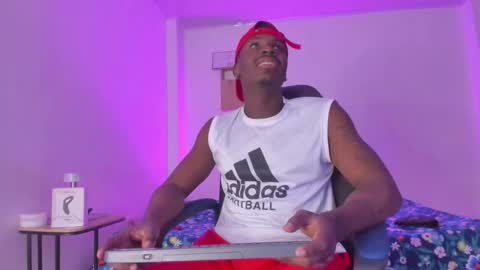 ethan travis online show from October 7, 2025, 8:50 pm