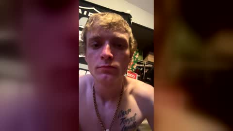 ethanbmx2001 online show from May 3, 2026, 7:36 am