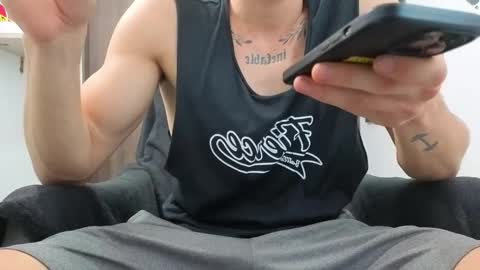 Snapshot of ethangreey1 chatting on October 2, 2025, 2:35 pm ethangreey1 online show from October 2, 2025, 2:35 pm