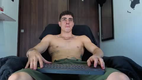 Snapshot of ethangreey1 chatting on October 13, 2025, 9:37 pm ethangreey1 online show from October 13, 2025, 9:37 pm