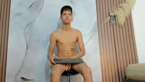 Snapshot of ethanhot_os chatting on April 14, 2026, 5:52 pm ethanhot_os online show from April 14, 2026, 5:52 pm