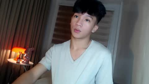 Rey online show from April 5, 2026, 3:15 am