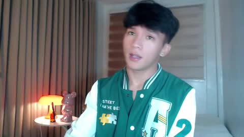 Snapshot of etherealboytoy4hire chatting on April 16, 2026, 12:28 pm Rey online show from April 16, 2026, 12:28 pm